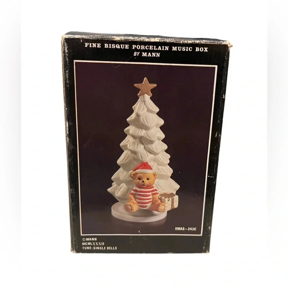 1982 Mann Porcelain Bisque Music Box Christmas Tree Bear Gingle Bells Rare!
